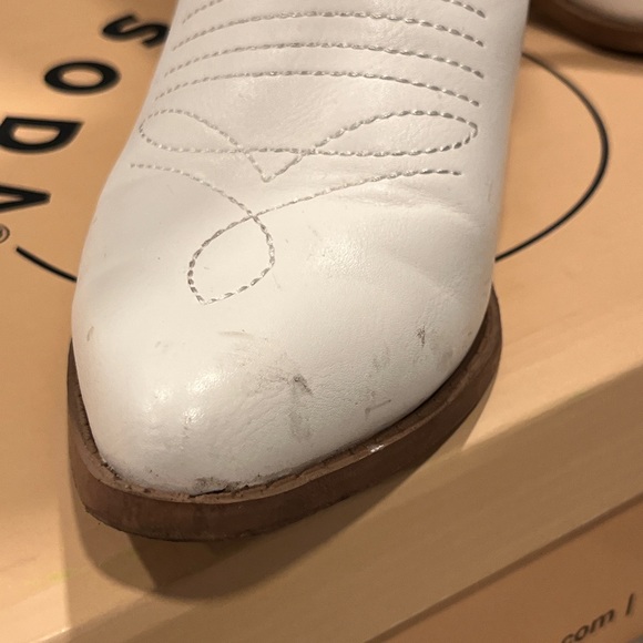 White cowgirl boots size 6.5 - Picture 6 of 9